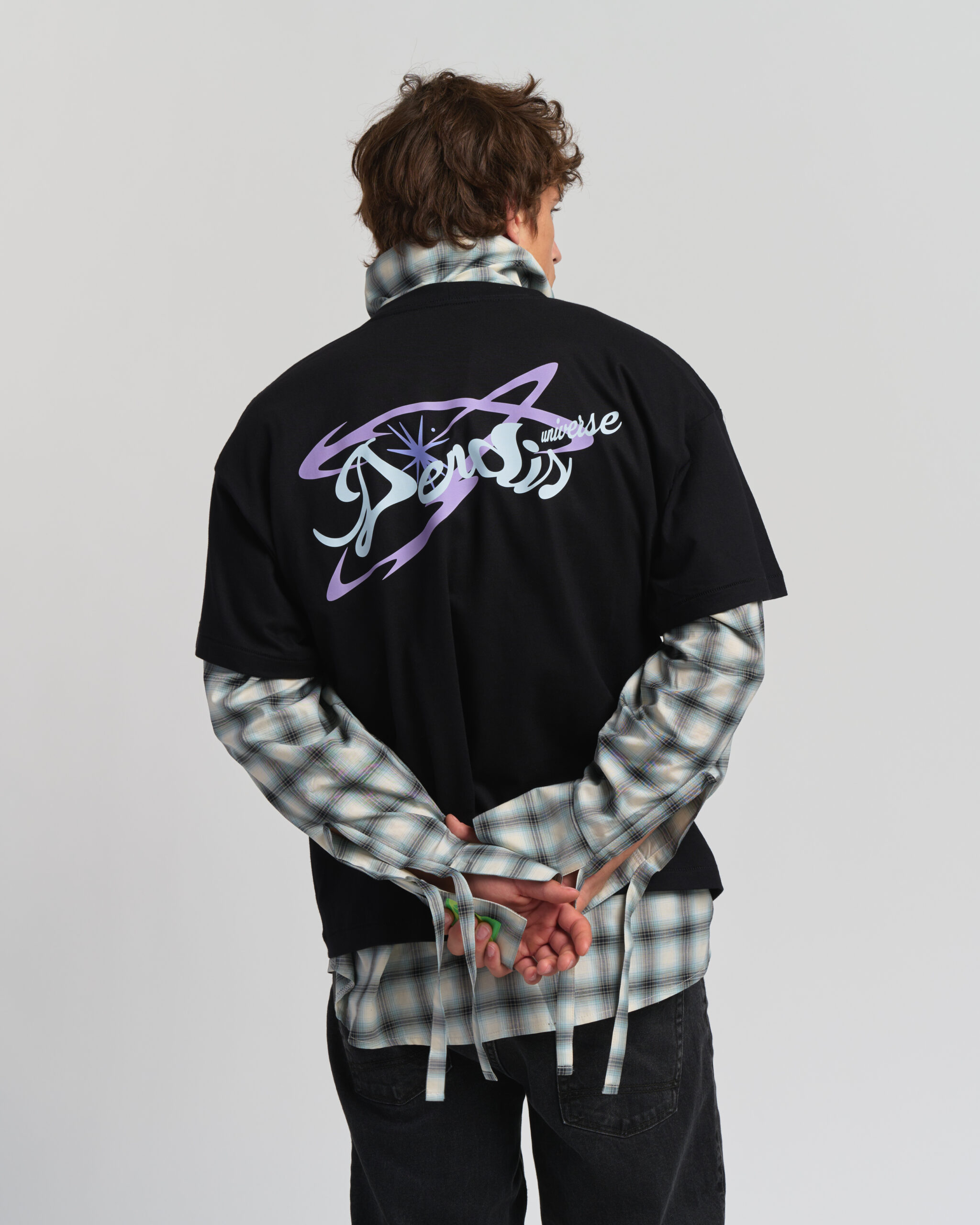 UNIVERSE T-SHIRT in black