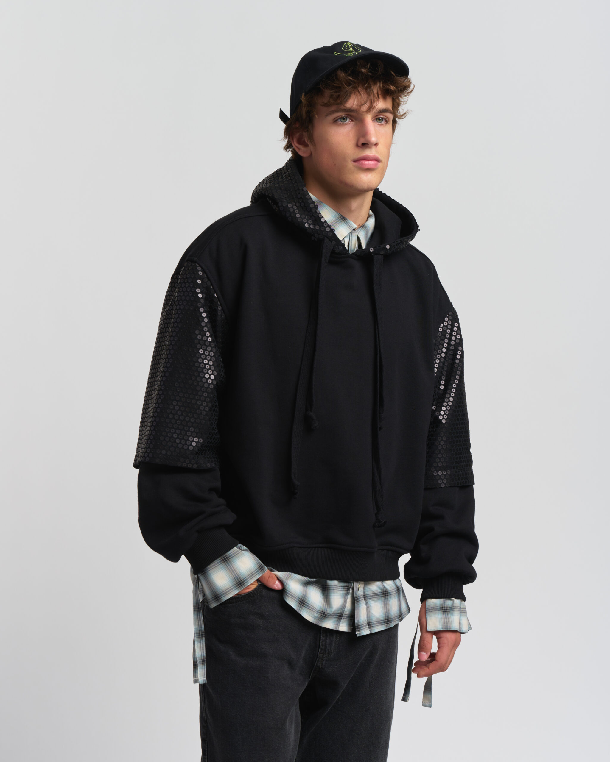SEQUINS HOODIE in black