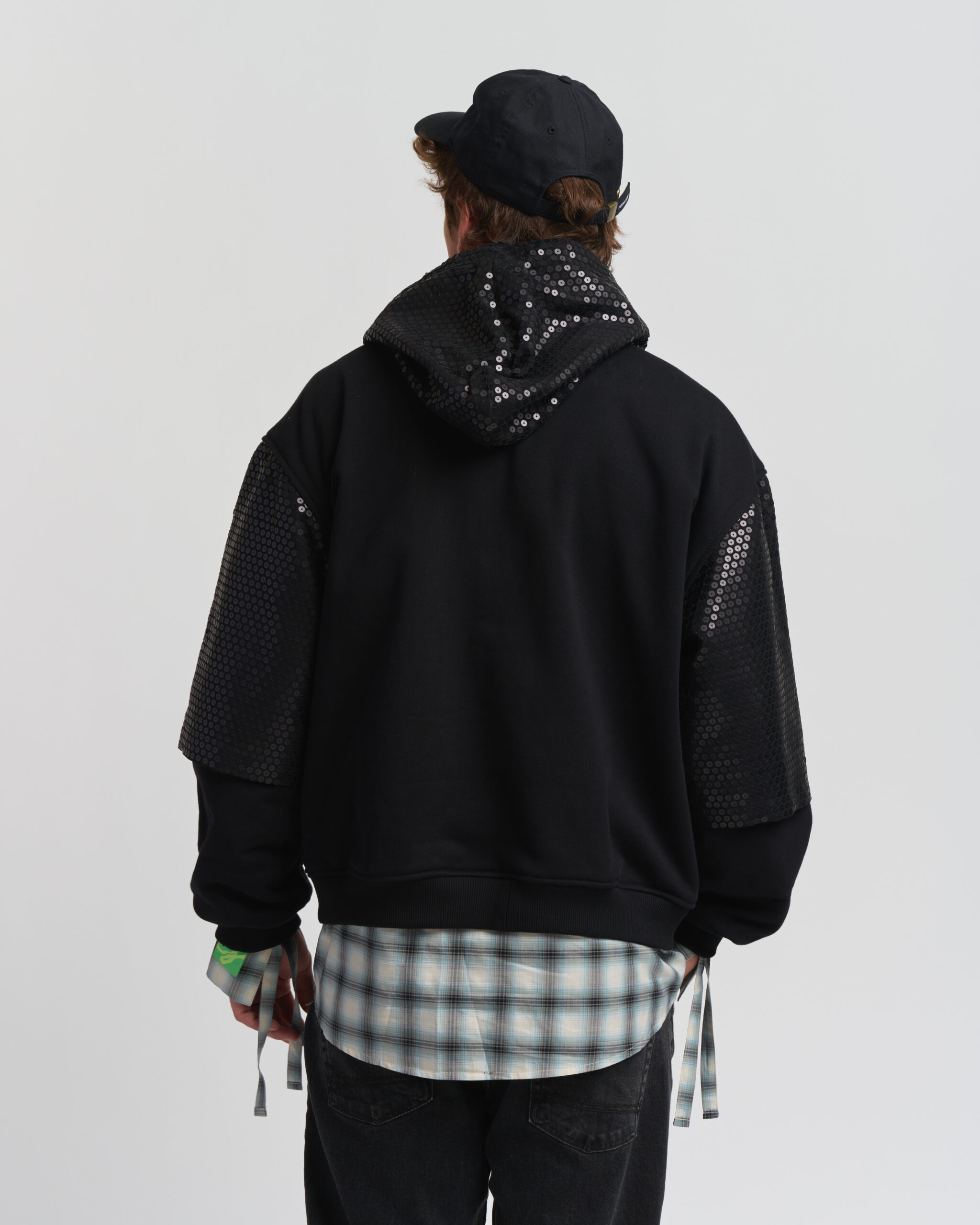 SEQUINS HOODIE in black - Image 2